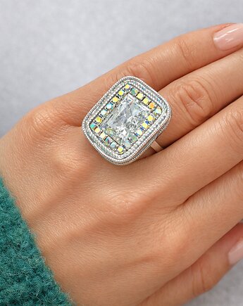 Pierścionek koktajlowy sutasz z kryształem, lulukalina