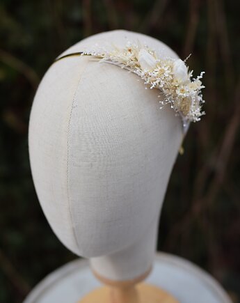 Opaska na głowę z białych  stabilizowanych i suszonych kwiatów, Projekt wianki