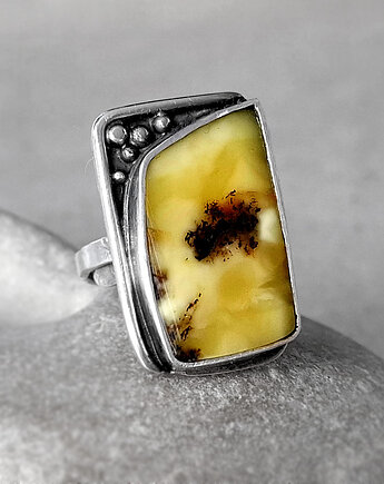 Honey srebrny pierścionek z bursztynem bałtyckim