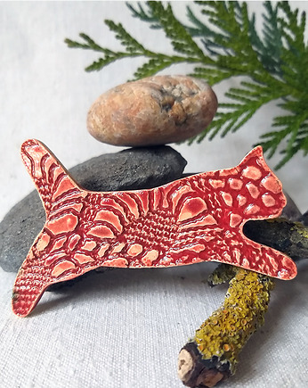 Czerwony kot - ceramiczny magnes wabisabi, Bea Fine Arts