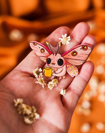 Różowa ćma Jadwiga przypinka, Pintura