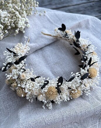 Opaska na komunię z suszonych i stabilizowanych kwiatów biel zieleń, Zamotana z pasją