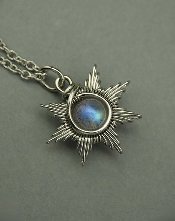 Mały wisiorek słoneczko niebieski labradoryt wire wrapping słońce, Agata Rozanska