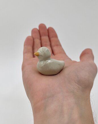 Mała ręcznie rzeźbiona figurka ceramiczna , Bliss.