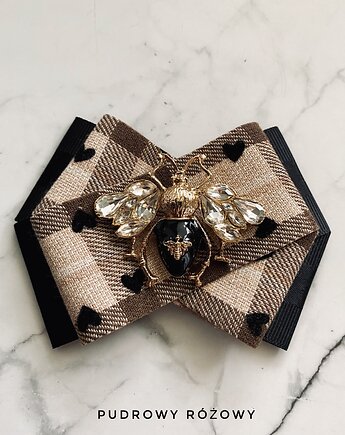 Brosza z czarnym owadem z kryształami New, Pudrowy Różowy