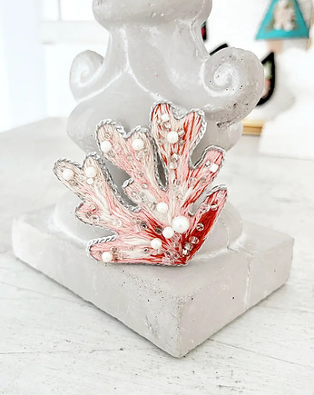 Broszka KORALOWIEC 1 ręcznie haftowana przypinka morska, HAART