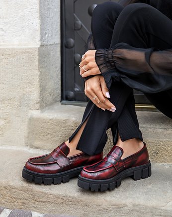 MOKASYNY NA GRUBEJ PODESZWIE - SKÓRA NATURALNA-MODEL 285-KOLOR CZARNO-CZERWONY, Zapato