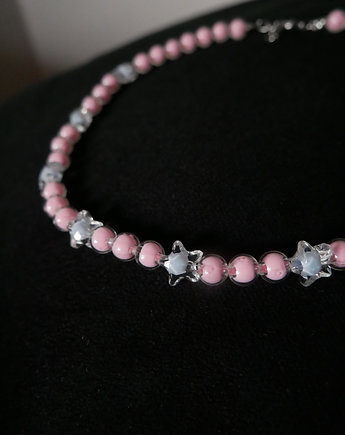 Różowy naszyjnik choker z koralików z gwiazdkami, Wylewnia Twórczości