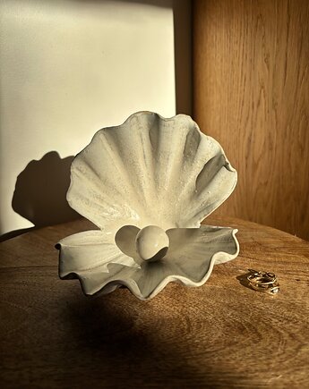 Ceramiczna Podstawka na Biżuterię Muszla Skarbiec Milky Romantic, Maison Fragile