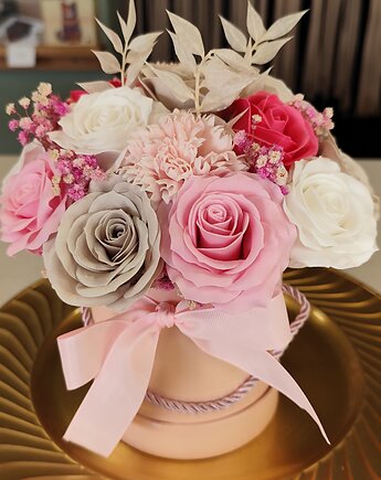 Flowerbox mydlany na prezent dla mamy chrzestnych świadków, miaukramy