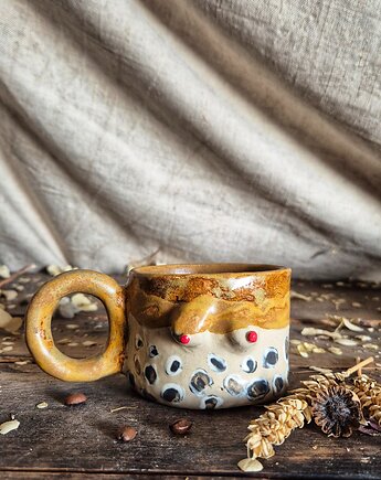 Kubek cycuszki, kubek panterka, kobieta, cappuccinka cycuszek, karmelowy, Fiona Ceramics