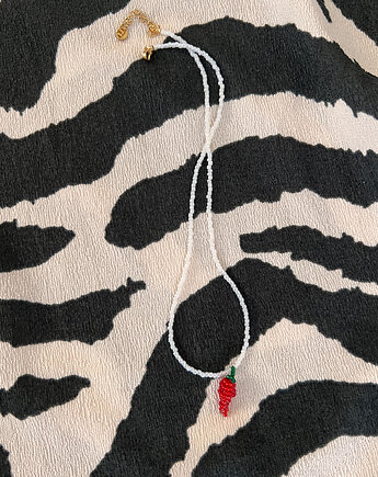Handmade naszyjnik z koralików z plecioną papryczką chilli, Juicy Beads