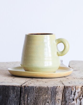 Filiżanka ze spodkiem, studnia ceramiczna