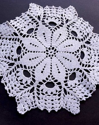 Serwetka biała szydełkowa 23 cm, Rekami Stworzone