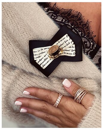 Brosza  3d z filiżanką kawy  Cappuccino New, Pudrowy Różowy