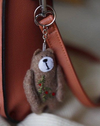 Brelok miś z haftem, Kruszek