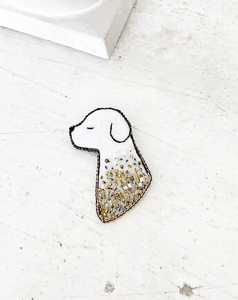 Broszka PIES 8 ręcznie haftowana przypinka, HAART