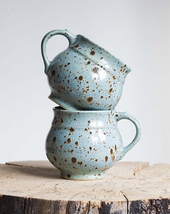 Zestaw kubków nakrapianych, studnia ceramiczna