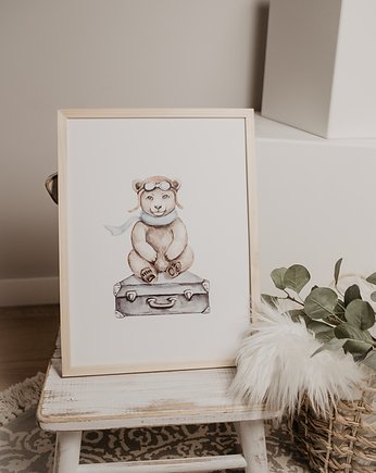 PLAKAT MIŚ NA WALIZCE "PORA NA PRZYGODĘ" 29,7CM X 42CM, KOCYKOMANIA