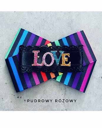 Brosza z Kolekcji LOVE is LOVE, Pudrowy Różowy