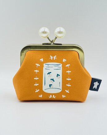 Moths in a Jar, Chytrá Baba