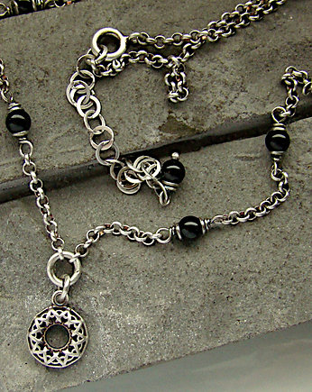 Subtelny naszyjnik z onyksami, RayOfArt