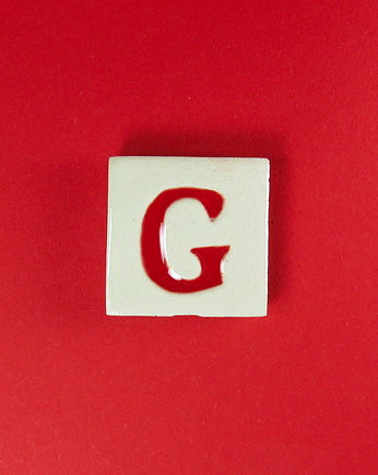 Ceramiczny magnes, czerwona literka G, M.J