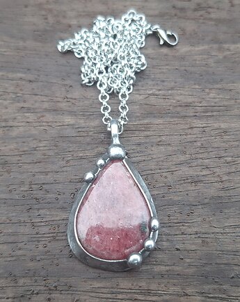 Rodonit - wisiorek, po drugiej stronie lustra