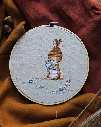 Obrazek HAFTOWANY  "herbata u króliczka", dekoracja ścienna, gucialoveskids