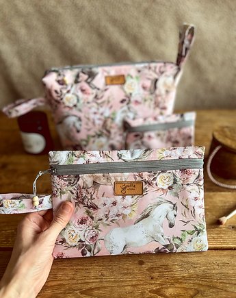 Średnia kosmetyczka - KONIE W KWIATACH, Gucia Design