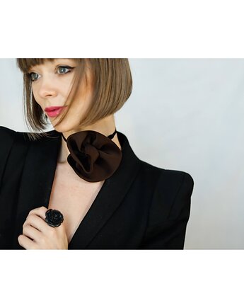 Jedwabny choker, Celina Parysów