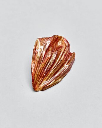 Broszka pin "Czerwony Płatek" , IriS. Biżuteria autorska