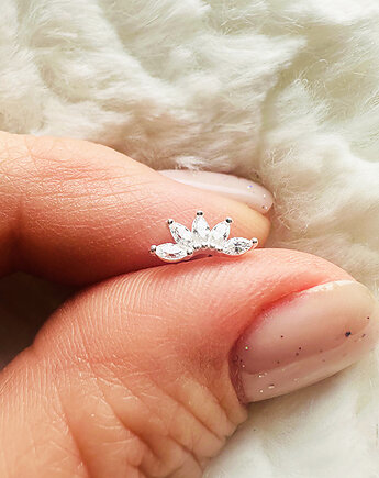 Srebrne kolczyki z cyrkoniami, delikatne eleganckie sztyfty Pave, Anemon Atelier