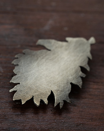 Patynowana broszka liść dębu (mała), Joanna Komorowska Studio
