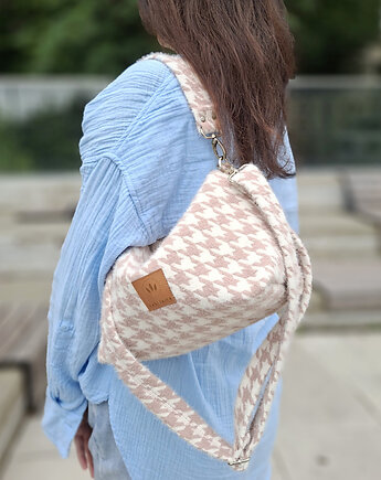 Mini torebka w pepitkę z puchatej tkaniny Różowa, sabi tatka