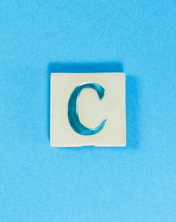 Ceramiczny magnes, niebieska literka C, M.J