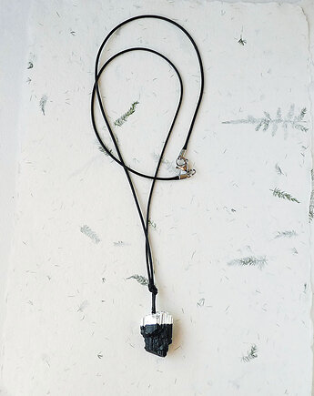 Turmalin surowy wisiorek No 9, galeria nuit