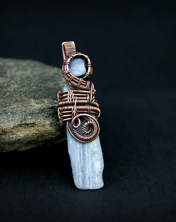 Wisiorek z kyanitem, Blue Pearl Art