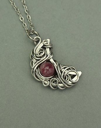 Wisiorek księżyc różowy turmalin wire wrapping, Agata Rozanska