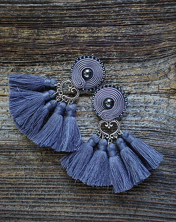 Boho Love- kolczyki soutache z chwostami- szare, Mró Soutache