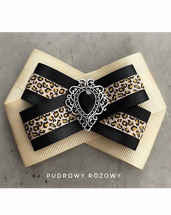 Brosza z motywem panterki  z czarnym kryształkiem, Pudrowy Różowy