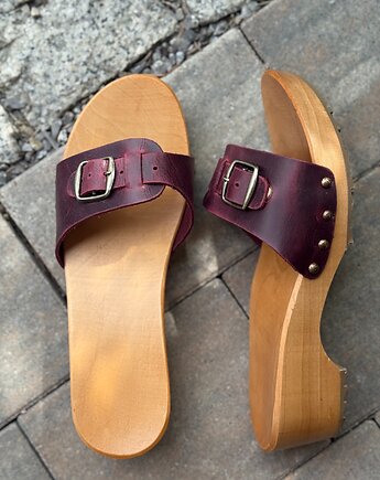 Płaskie drewniaki ze skóry i drewna z klamrą, MKclogs