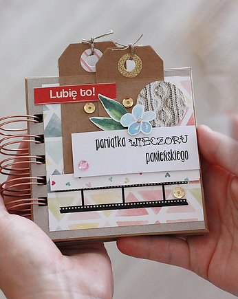 Pamiątka wieczoru panieńskiego. Mini album, papierkarnia