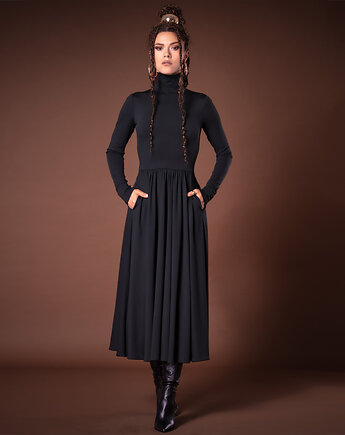 Rozkloszowana sukienka z golfem, milita nikonorov