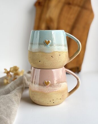 Zestaw dla dwojga - 2 kubki z sercem - różowe i niebieskie migdały, Studio Tyka