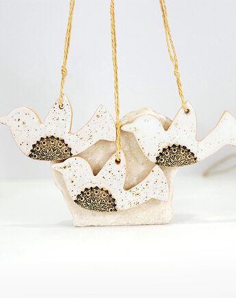 Ptaszki ceramiczny - wisząca dekoracja boho nakrapiana biel, 10FingersArt