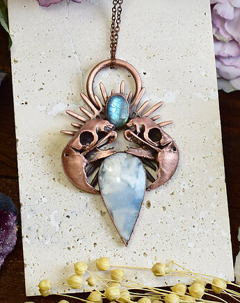 Wiktoriański miedziany wisiorek z czaszkami papug - dublet agat i labradoryt, Spirit Of Copper