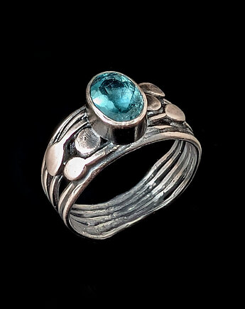 Pierścionek szlahetny cyrkon w ornamentach srebra, Pracownia Neores