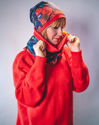 Niebieska ciepła czapka damska w maki MAKOWE POLE, Co Tu Się Kroi