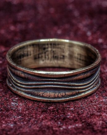 Beta - Pierścień z linii geometrycznej z brązu z ciemną patyną, Biżuteria z Myśli Odlana